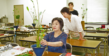 �r�V�����΂Ȗ��c���q�����Z���^�[����L