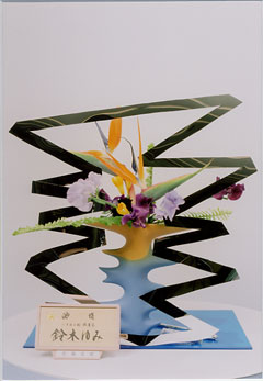 ��؁@��ݏo�r��i